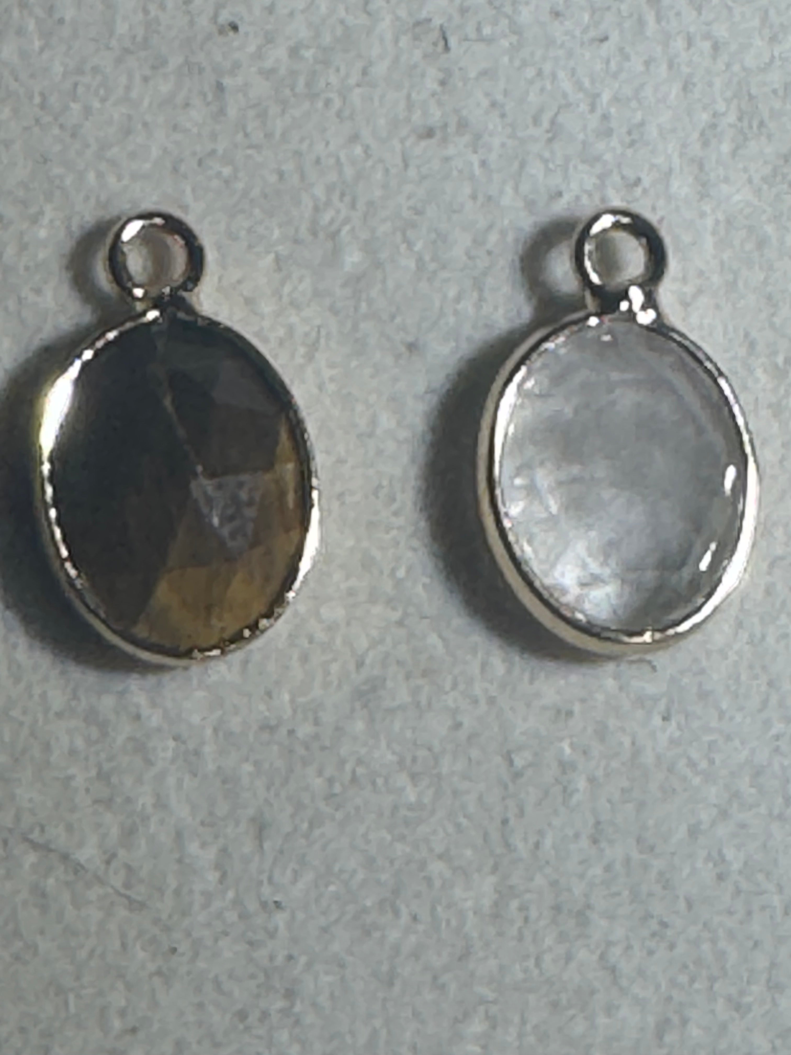 Oval Gold Stone Pendant